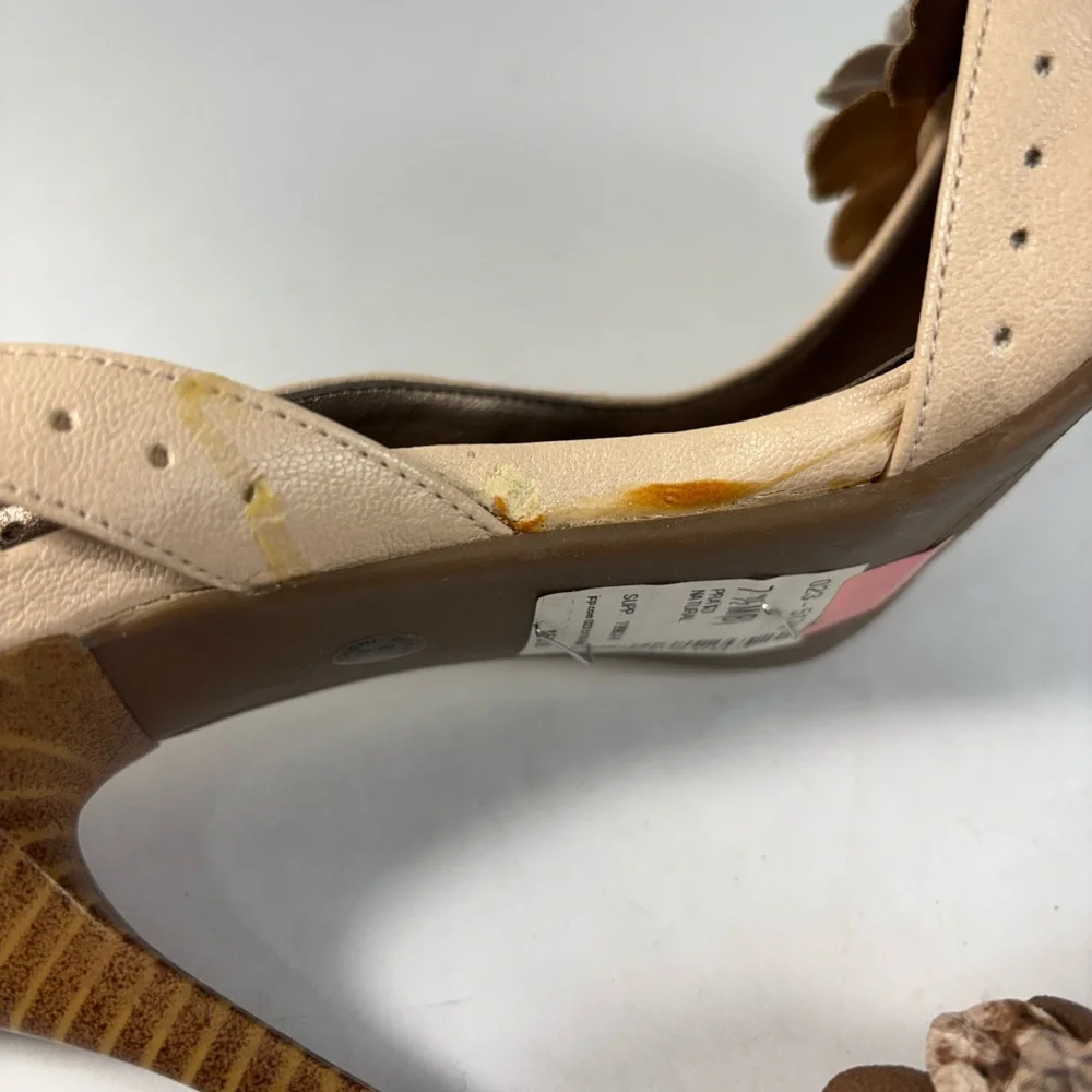 Worthington Beige woman high heels‎ Slingback PeepToe Flower Embellishment 7.5 M